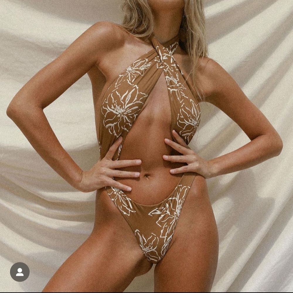 Stone fox swim azalea one piece in coco fleur